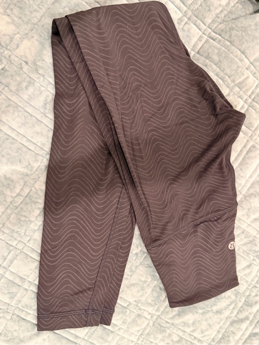 lululemon athletica women’s black wave print align leggings - size 2